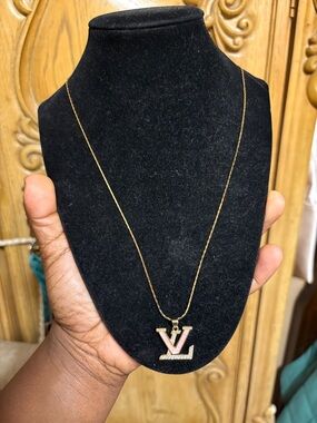 Fashion Gold Chain Necklace with Pink Enamel Pendant